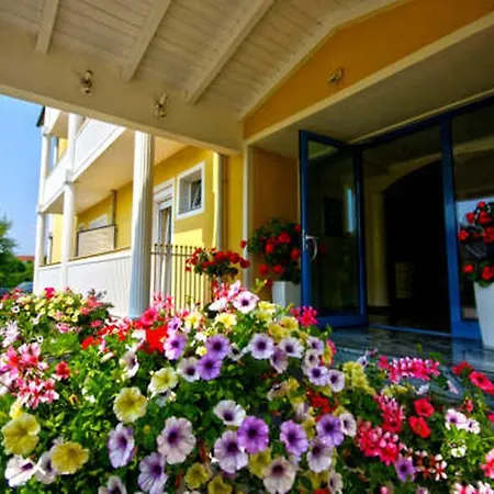 Guest house Helios 3*